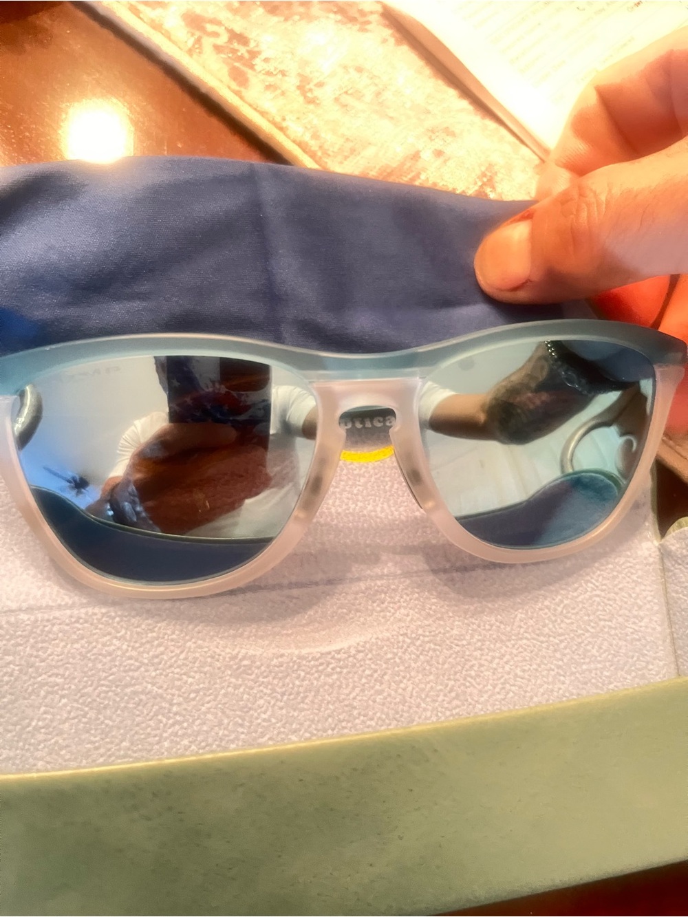 NEW Oakley Prism unisex sport Blue Mirrored Sunglasses with Case and cleaning 🧽